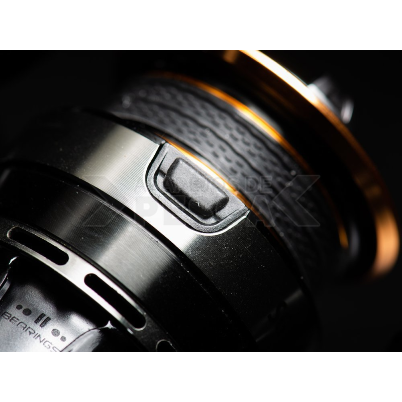 CARRETE SAVAGE GEAR SG6 4000H FD